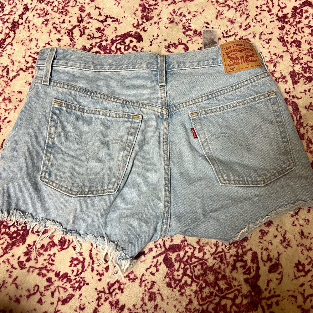 Light wash 501 Levi’s Shorts Never worn